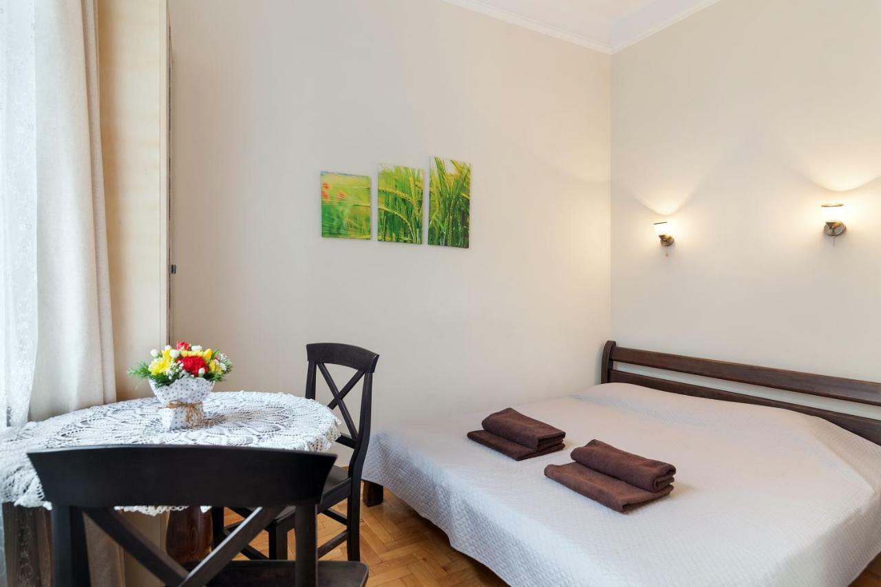 Apartments White House Lviv Exterior photo